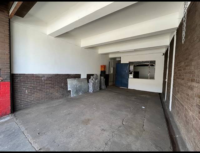 496M² BUSINESS FOR SALE IN BOKSBURG CENTRAL